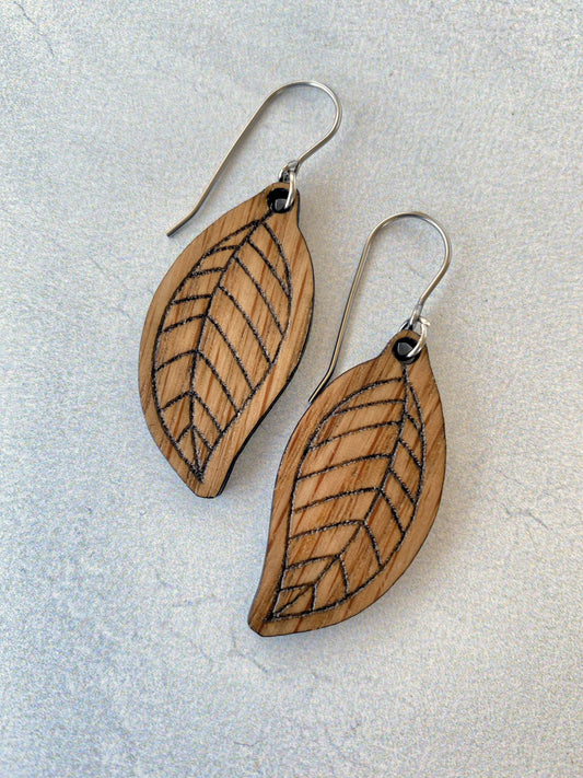 Wood Leaf Earrings - White Oak Engraved Leaf Earrings - Laser Cut Earrings - Minimalist Feather Dangle Earrings - Oak Dangle Earrings