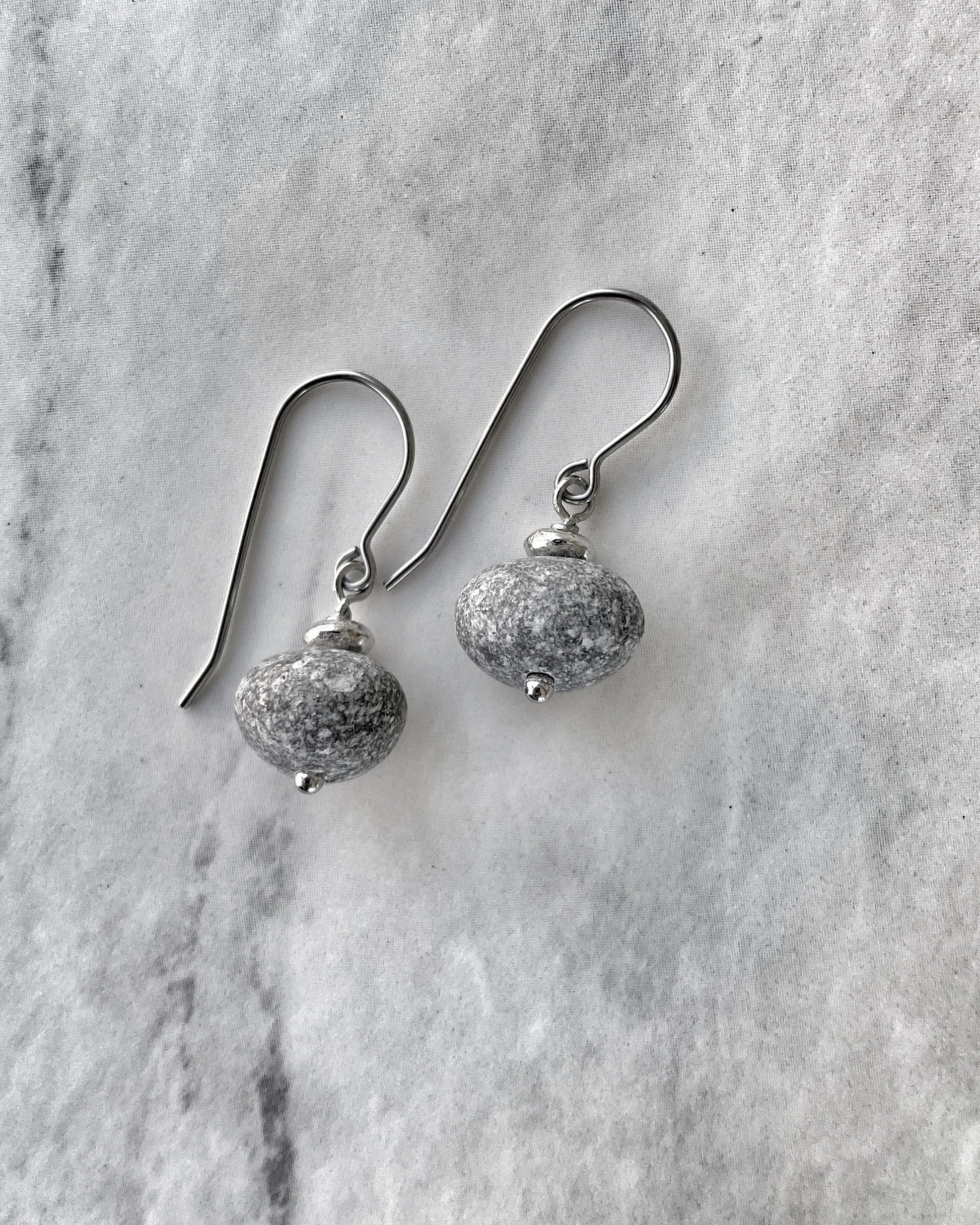 Beach Stone Earrings - Silver Stone Earrings - Silver Dangle Earrings - Beach Pebble Earrings - Natural Stone Earrings - Grey Stone Earrings