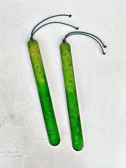 Ellie B's Creations - Green Metal Leaves Bookmark - Handmade Plant Bookmark - Nature Lovers Gift - Leaf Bookmark