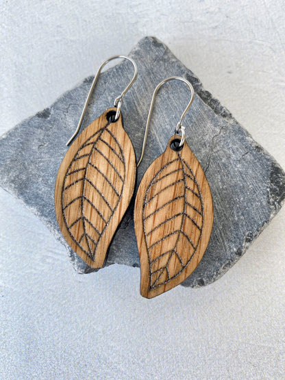 Wood Leaf Earrings  - White Oak Engraved Leaf Earrings - Laser Cut Earrings - Minimalist Feather Dangle Earrings - Oak Dangle Earrings