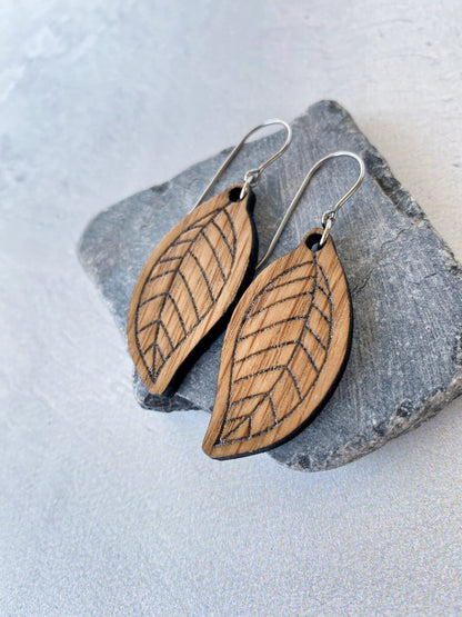 Wood Leaf Earrings  - White Oak Engraved Leaf Earrings - Laser Cut Earrings - Minimalist Feather Dangle Earrings - Oak Dangle Earrings